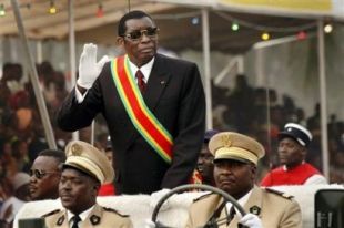 Gnassingbé Eyadéma finou o 5 de febreiro de 2005