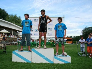 Óscar Vicente, no alto do podio no Triatlón do Miño