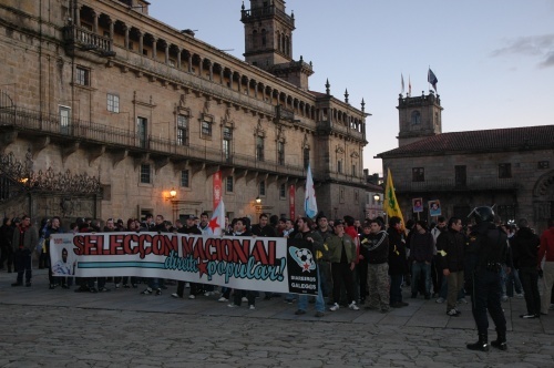 Sen apoio institucional, a Selección Galega xoga en Compostela